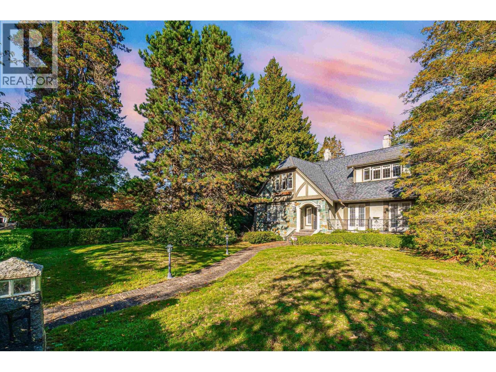 1667 W 40th Avenue, Vancouver, British Columbia  V6M 1W1 - Photo 1 - R3039795