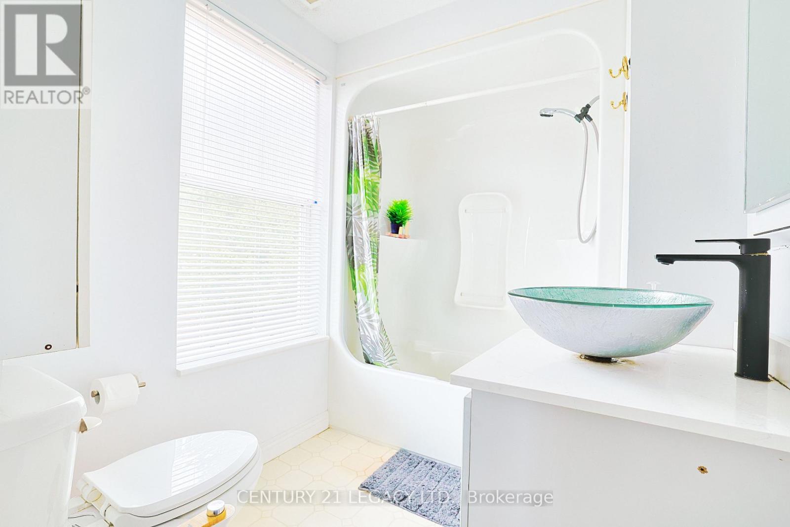 23 Lansdowne Street W, Huntsville (Chaffey), Ontario  P1H 1W1 - Photo 35 - X12361685