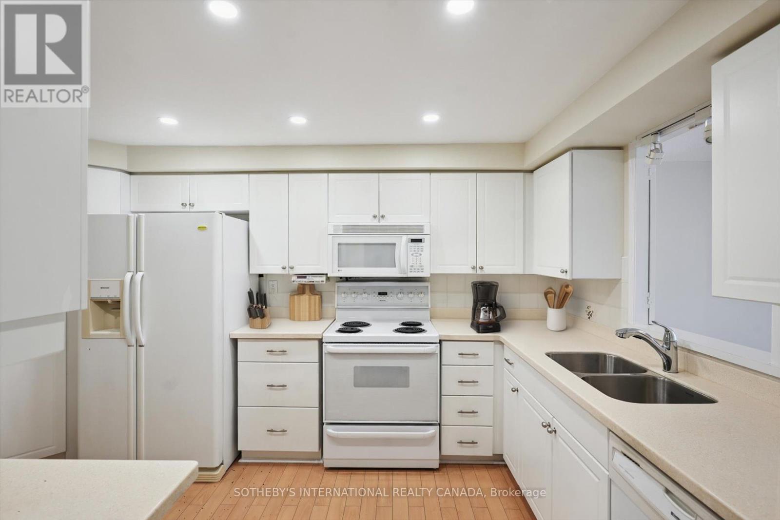 501 - 10 Tichester Road, Toronto, Ontario  M5P 3M4 - Photo 5 - C12352619
