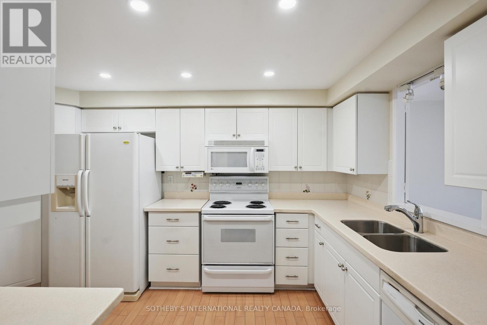 501 - 10 Tichester Road, Toronto, Ontario  M5P 3M4 - Photo 6 - C12352619