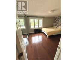 35 Moonlight Lane S, Richmond Hill (Observatory), Ca