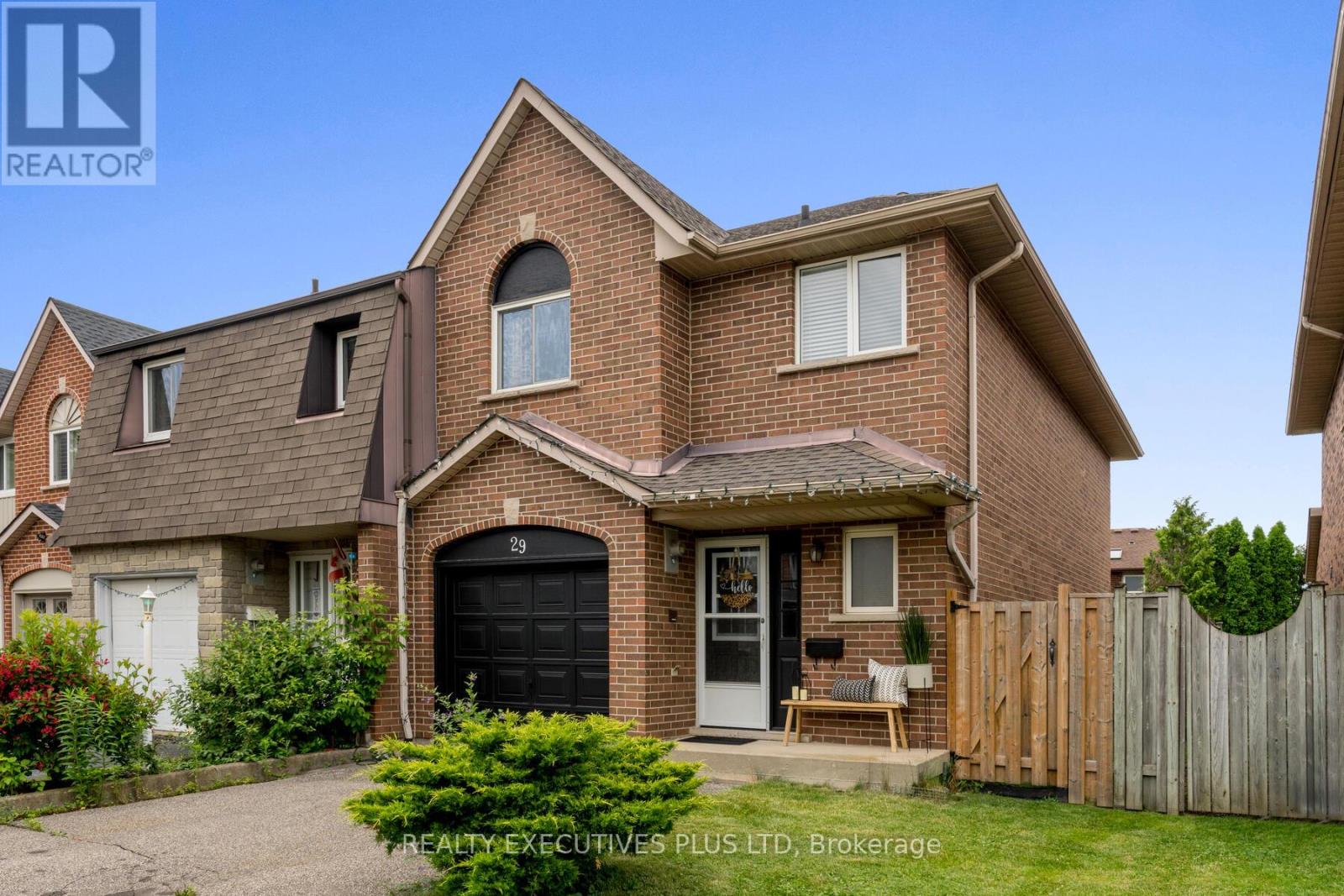 29 PERTHSHIRE COURT, Hamilton, Ontario