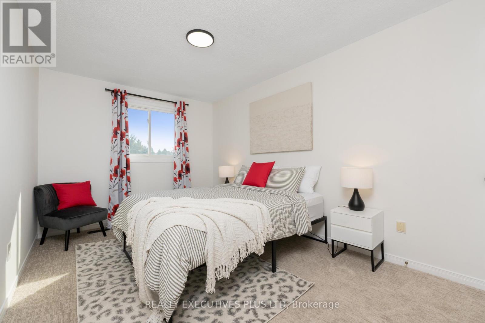 29 Perthshire Court, Hamilton, Ontario  L9B 2H1 - Photo 20 - X12361776