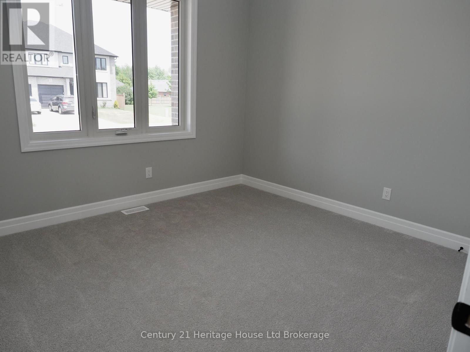 9 Sycamore Drive, Tillsonburg, Ontario  N4G 5S3 - Photo 10 - X10745150