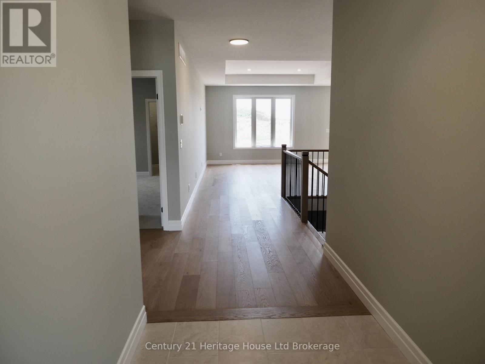 9 Sycamore Drive, Tillsonburg, Ontario  N4G 5S3 - Photo 4 - X10745150