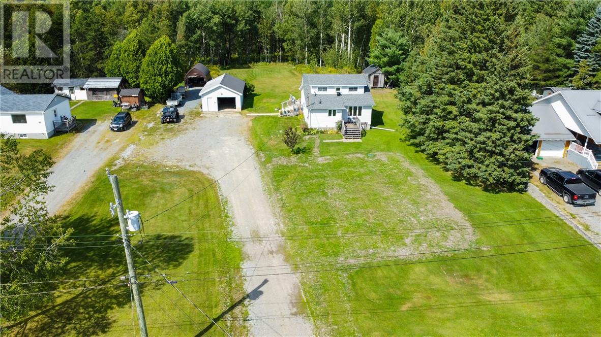 42 Kreko Street, Garson, Ontario  P3L 1M6 - Photo 3 - 2124263