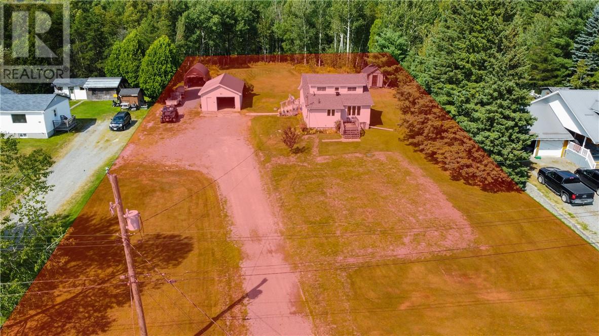 42 Kreko Street, Garson, Ontario  P3L 1M6 - Photo 4 - 2124263