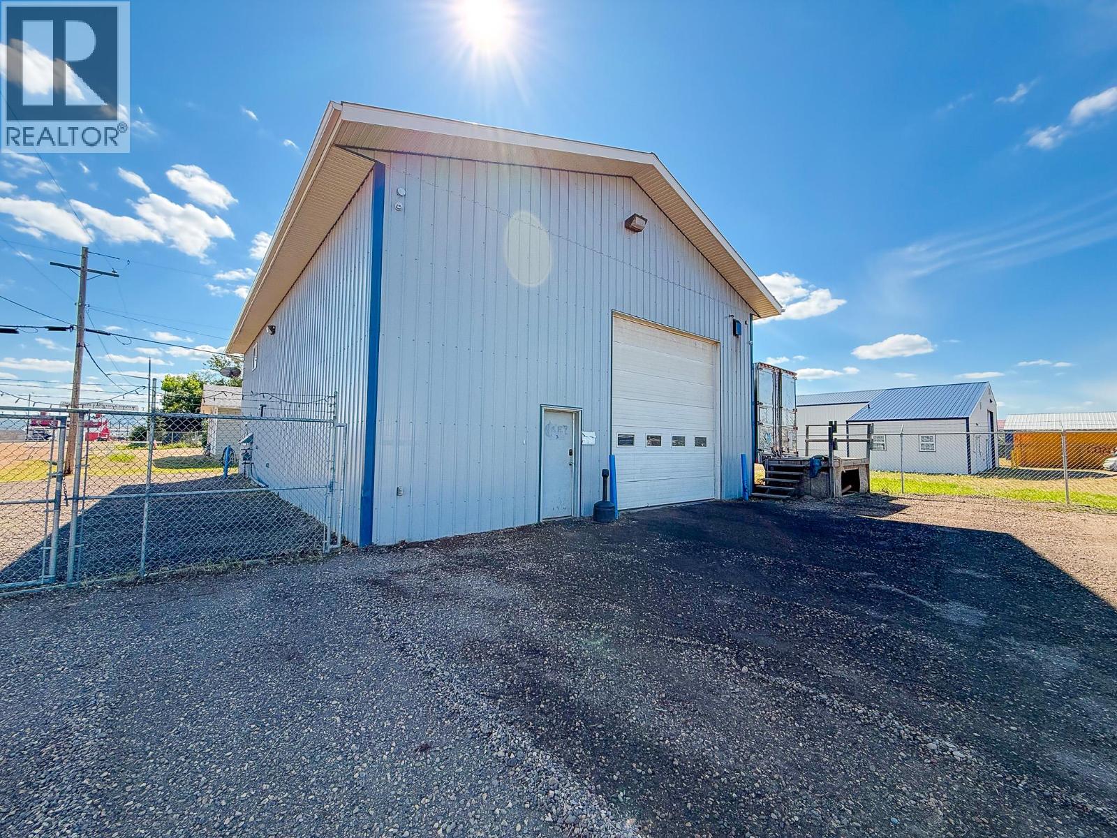 301 115 Avenue, Dawson Creek, British Columbia