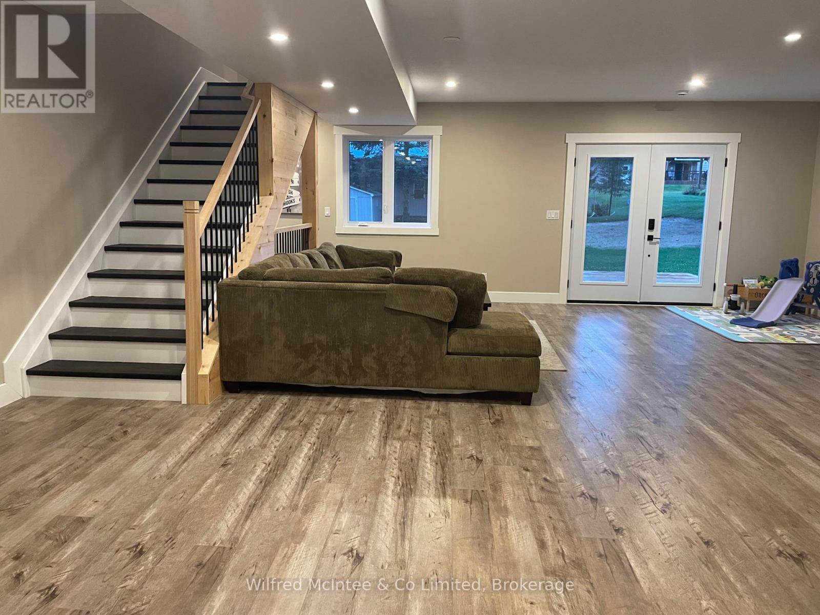 49 Absalom Street W, South Bruce, Ontario  N0G 2J0 - Photo 25 - X12361778