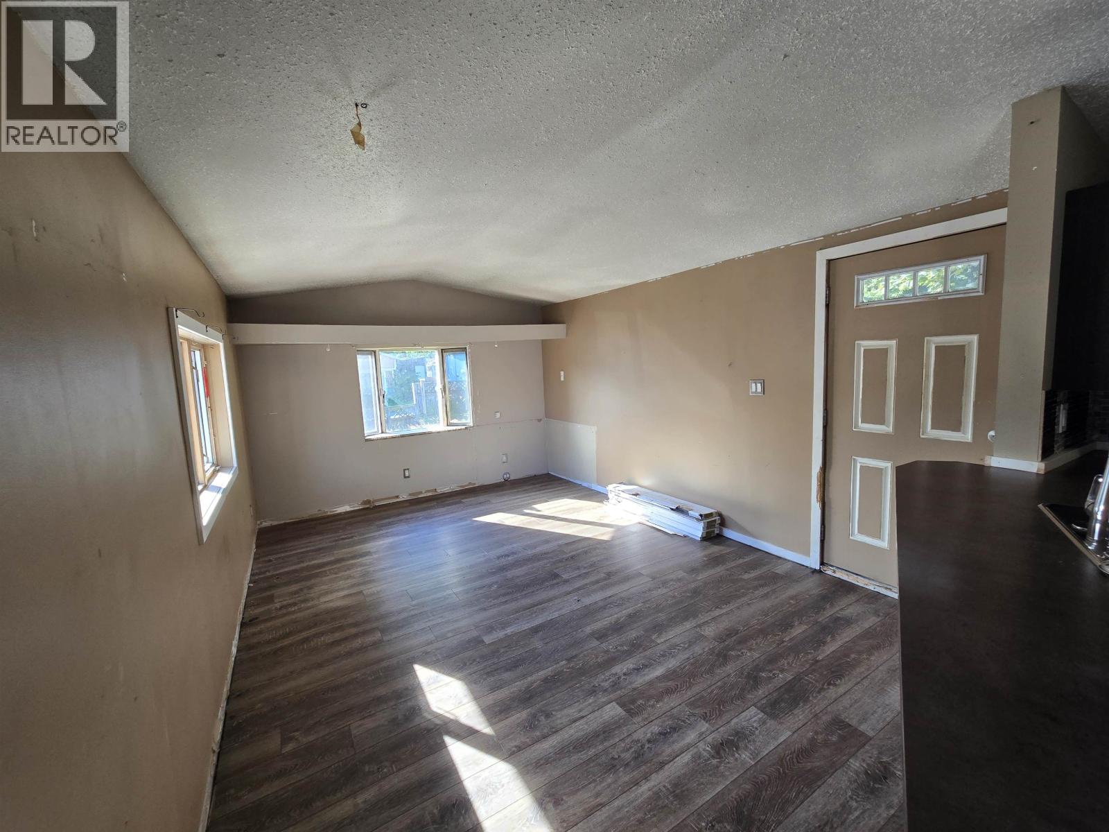 29 584 W Columbia Avenue, Kitimat, British Columbia  V8C 1V3 - Photo 8 - R3039481