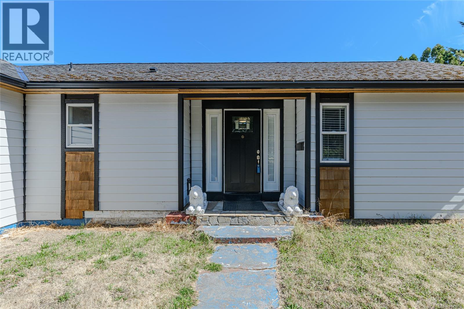 Property at 1979 Grandview Dr image 1