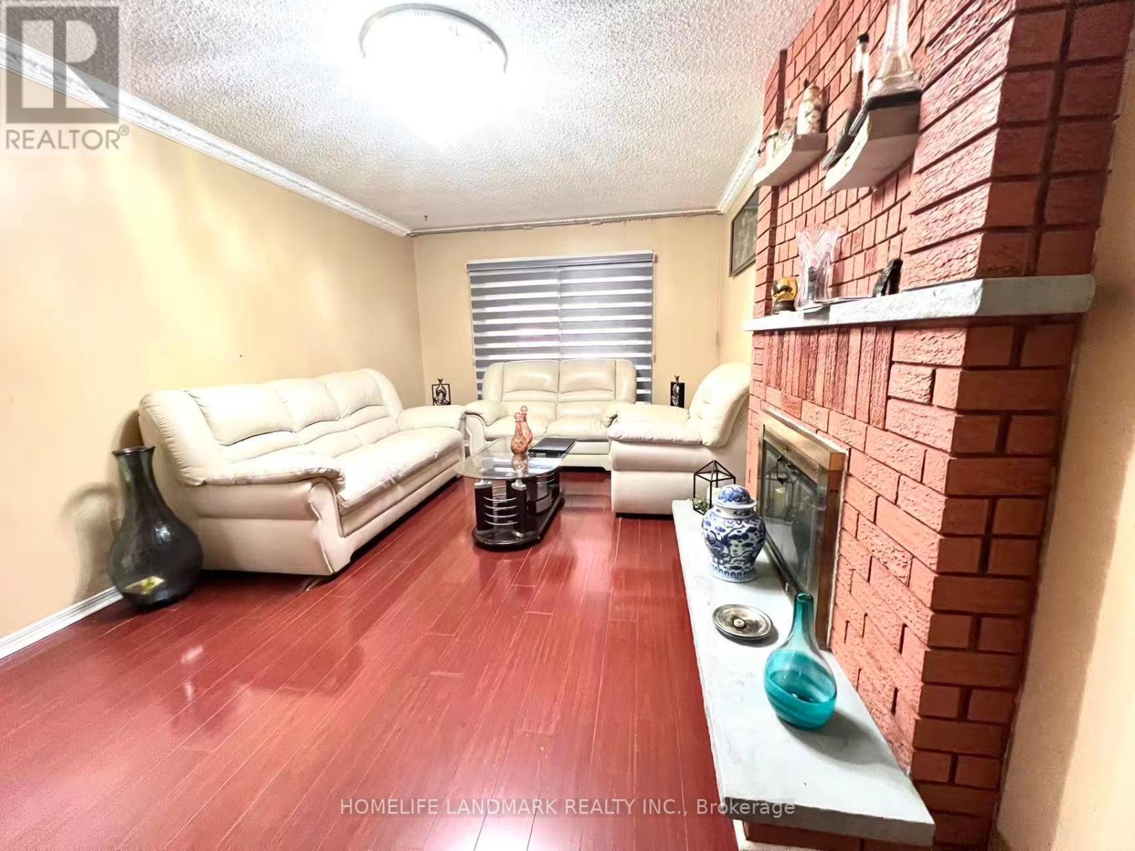 327 Goldhawk Trail, Toronto, Ontario  M1V 4H2 - Photo 9 - E12361829