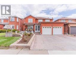 327 Goldhawk Trail, Toronto (Milliken), Ca