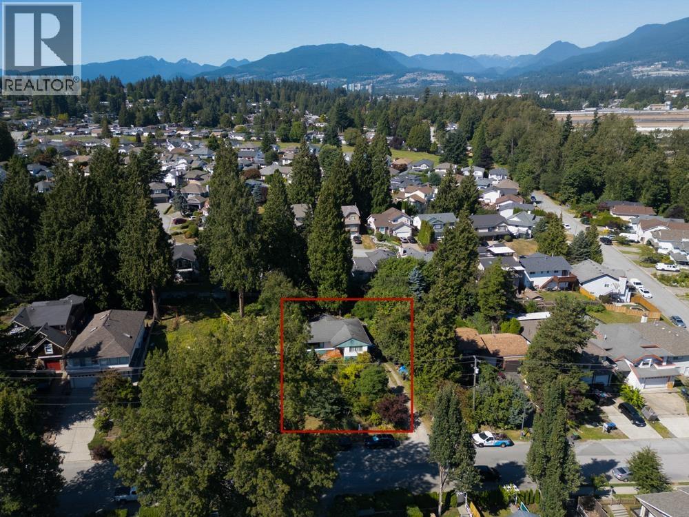 1827 Harbour Street, Port Coquitlam, British Columbia  V3C 1A4 - Photo 3 - R3039083