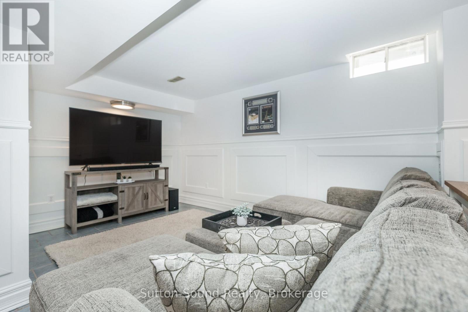 1926 Applewood Avenue, Innisfil, Ontario  L9S 1W3 - Photo 28 - N12361874