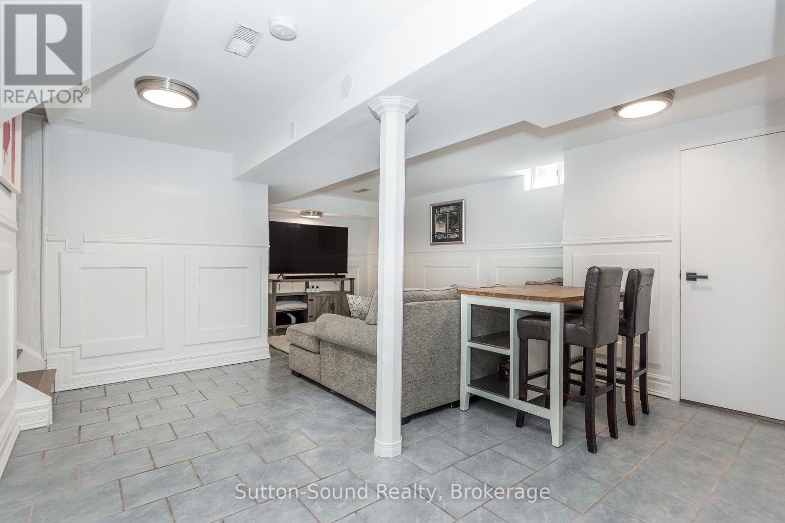 1926 Applewood Avenue, Innisfil, Ontario  L9S 1W3 - Photo 29 - N12361874