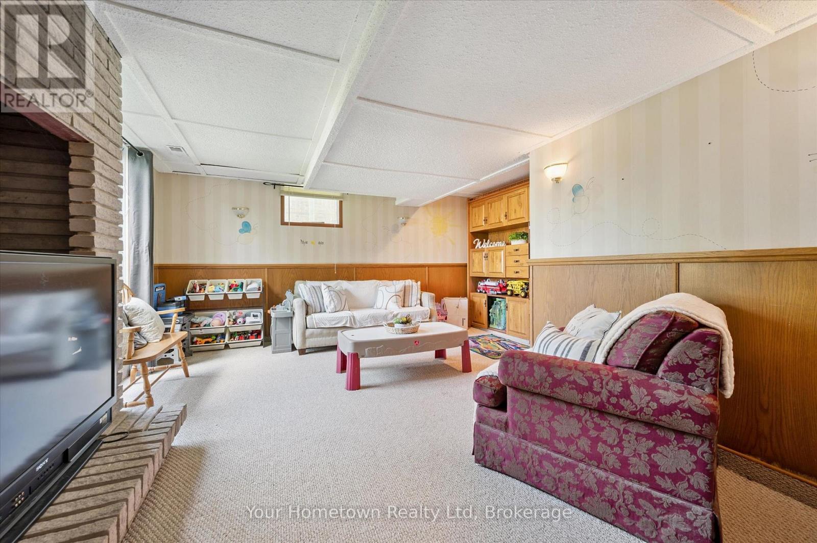 665 Raglan Street, Minto, Ontario  N0G 2P0 - Photo 28 - X12361845