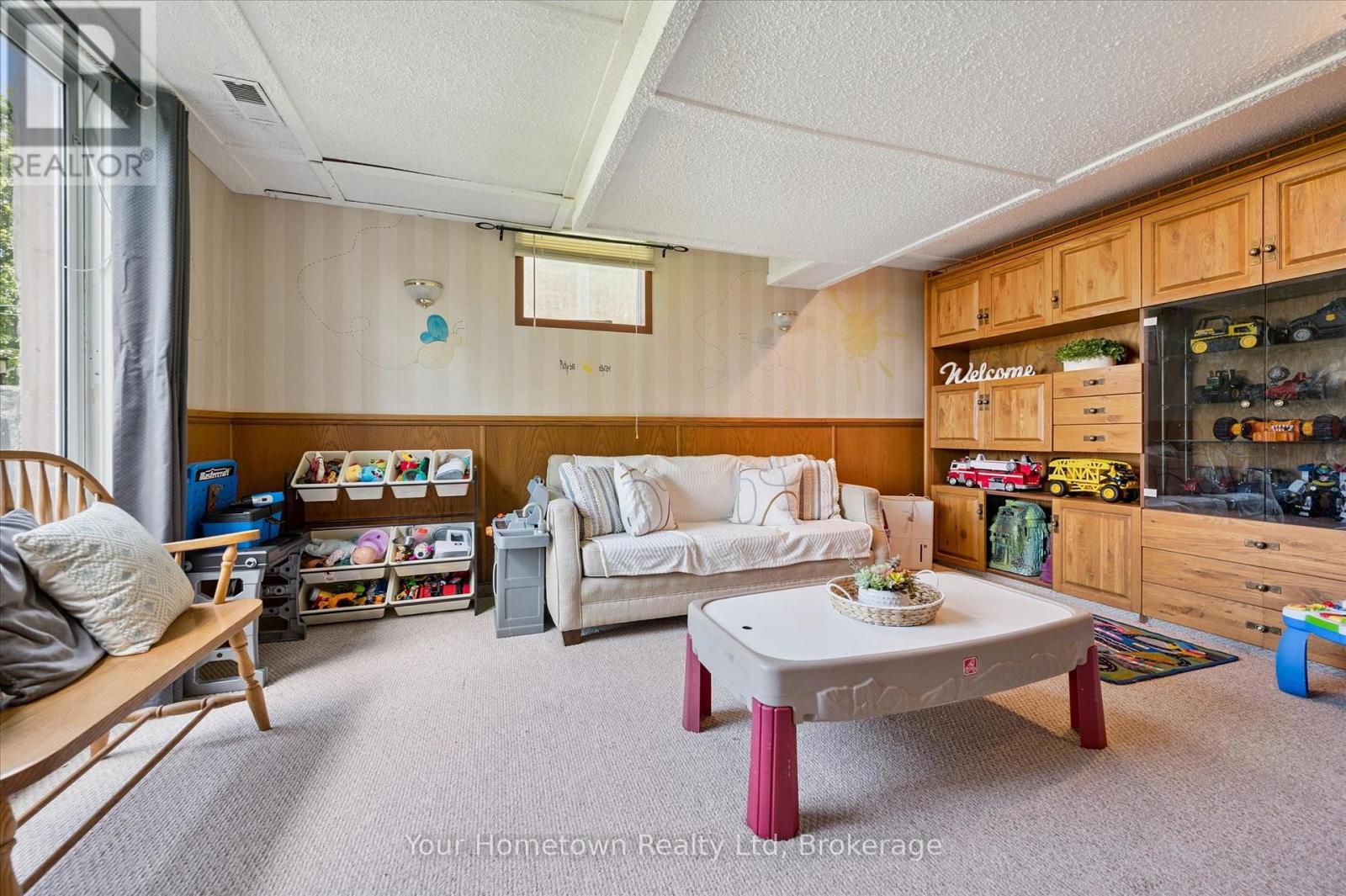 665 Raglan Street, Minto, Ontario  N0G 2P0 - Photo 29 - X12361845