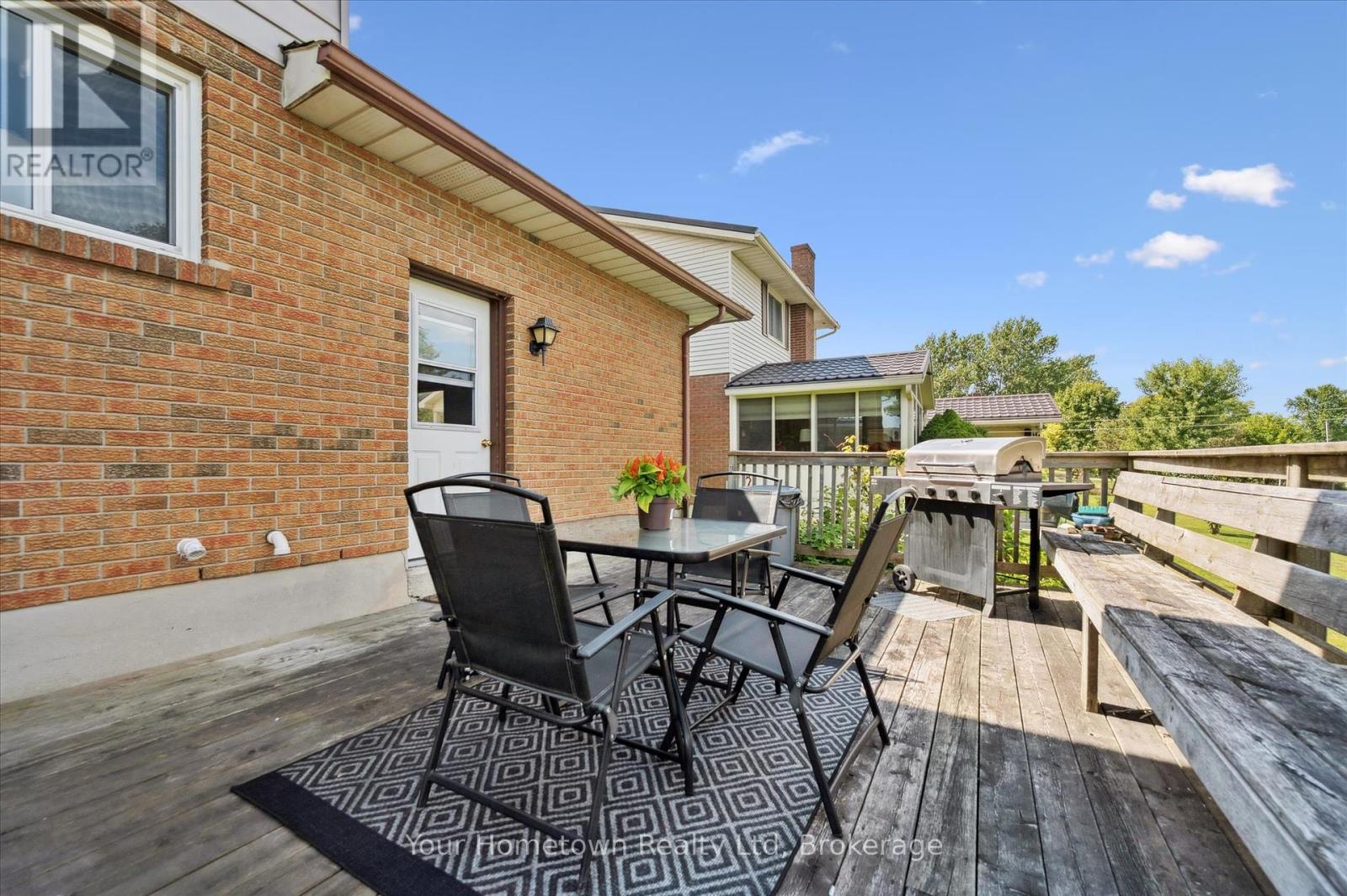 665 Raglan Street, Minto, Ontario  N0G 2P0 - Photo 36 - X12361845