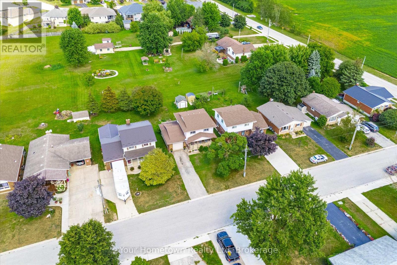 665 Raglan Street, Minto, Ontario  N0G 2P0 - Photo 42 - X12361845