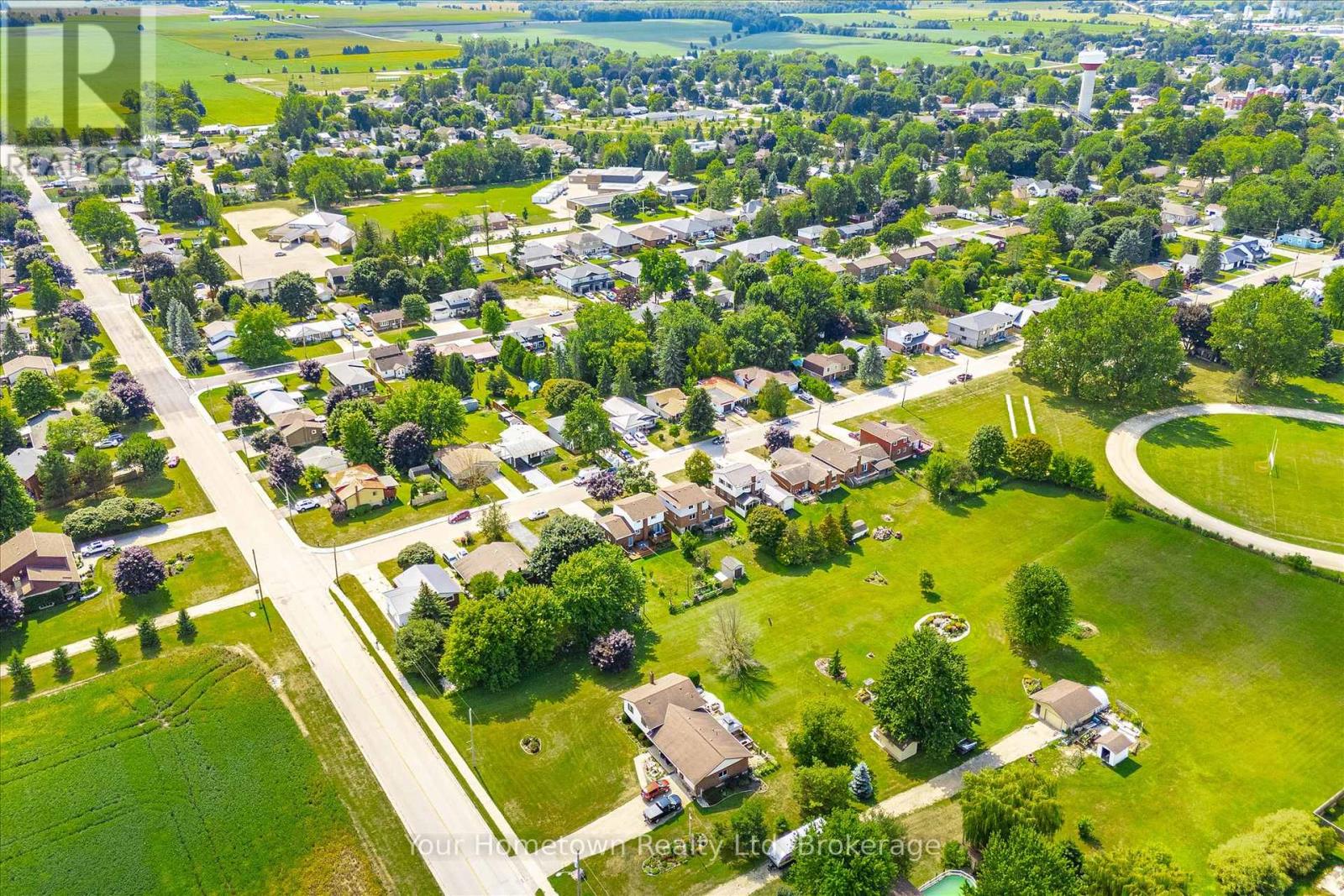 665 Raglan Street, Minto, Ontario  N0G 2P0 - Photo 46 - X12361845