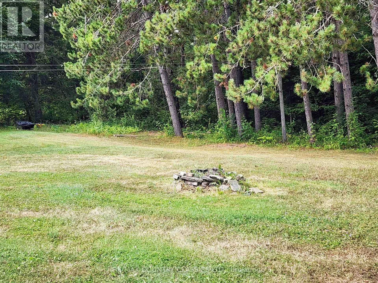 94 Paradise Road, South Algonquin, Ontario  K0J 2M0 - Photo 10 - X12361873