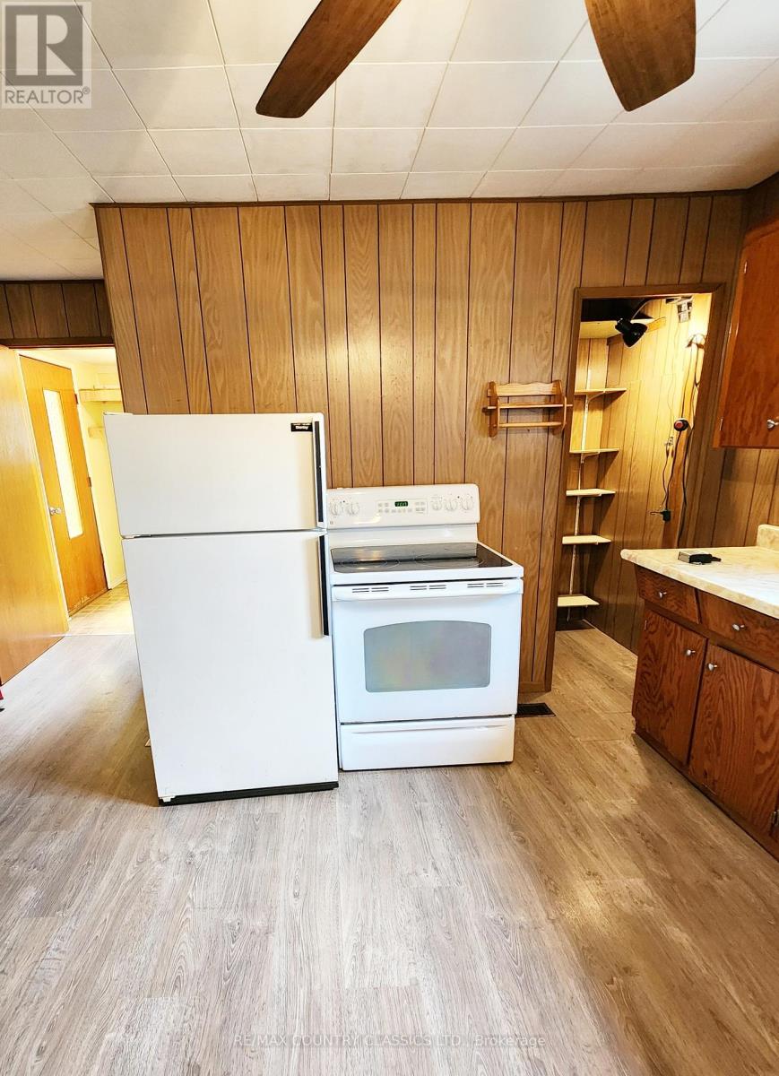 94 Paradise Road, South Algonquin, Ontario  K0J 2M0 - Photo 16 - X12361873