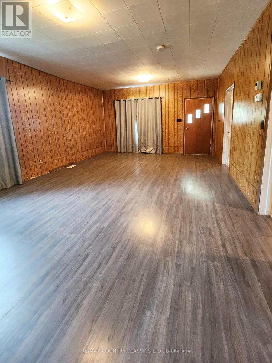 94 Paradise Road, South Algonquin, Ontario  K0J 2M0 - Photo 18 - X12361873