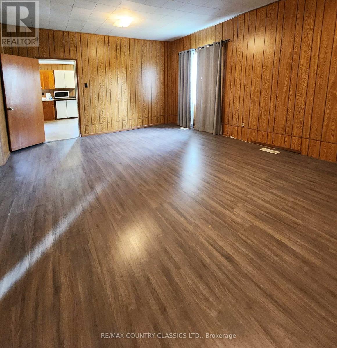 94 Paradise Road, South Algonquin, Ontario  K0J 2M0 - Photo 19 - X12361873