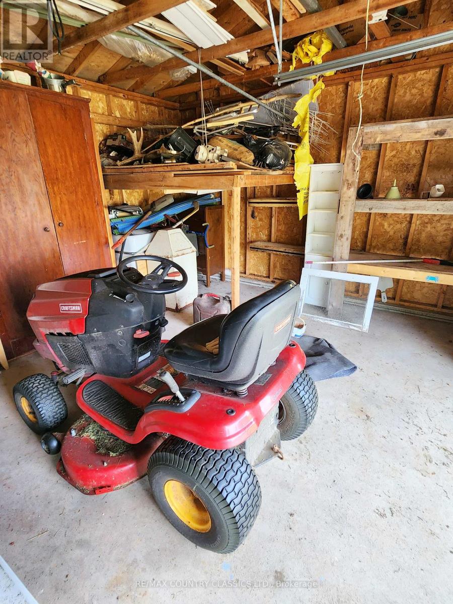 94 Paradise Road, South Algonquin, Ontario  K0J 2M0 - Photo 33 - X12361873