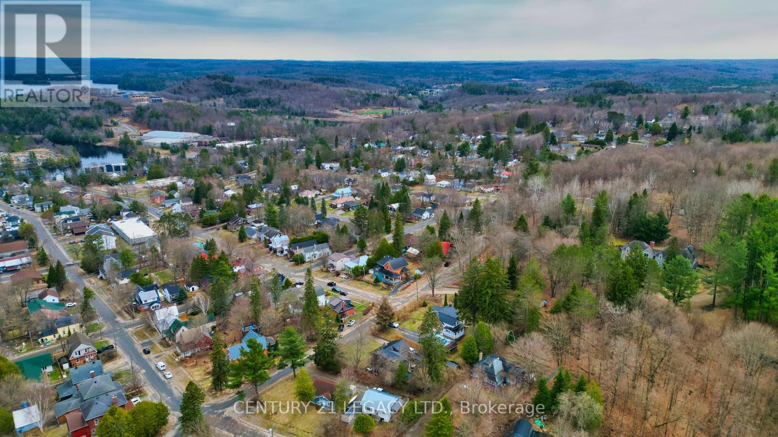 23 Lansdowne Street W, Huntsville, Ontario  P1H 1W1 - Photo 18 - X12361685
