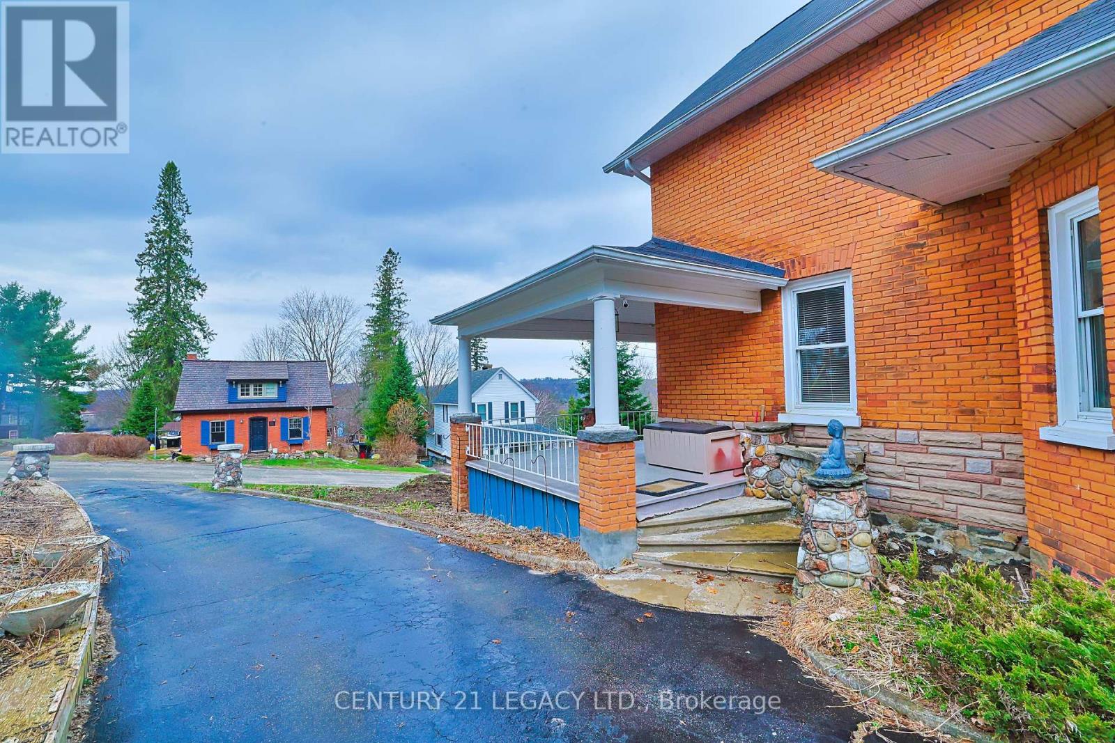 23 Lansdowne Street W, Huntsville, Ontario  P1H 1W1 - Photo 46 - X12361685