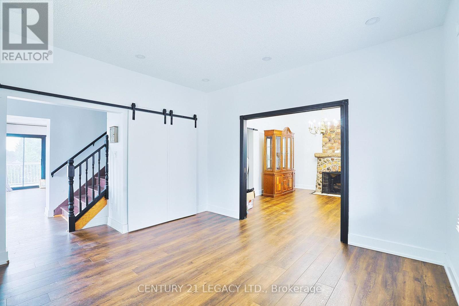 23 Lansdowne Street W, Huntsville, Ontario  P1H 1W1 - Photo 4 - X12361685