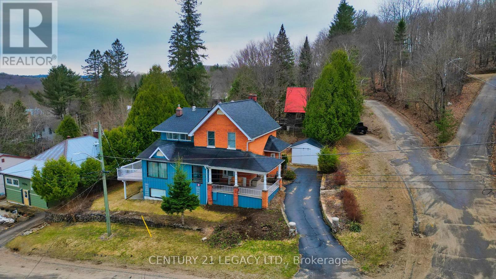 23 LANSDOWNE STREET W, Huntsville, Ontario