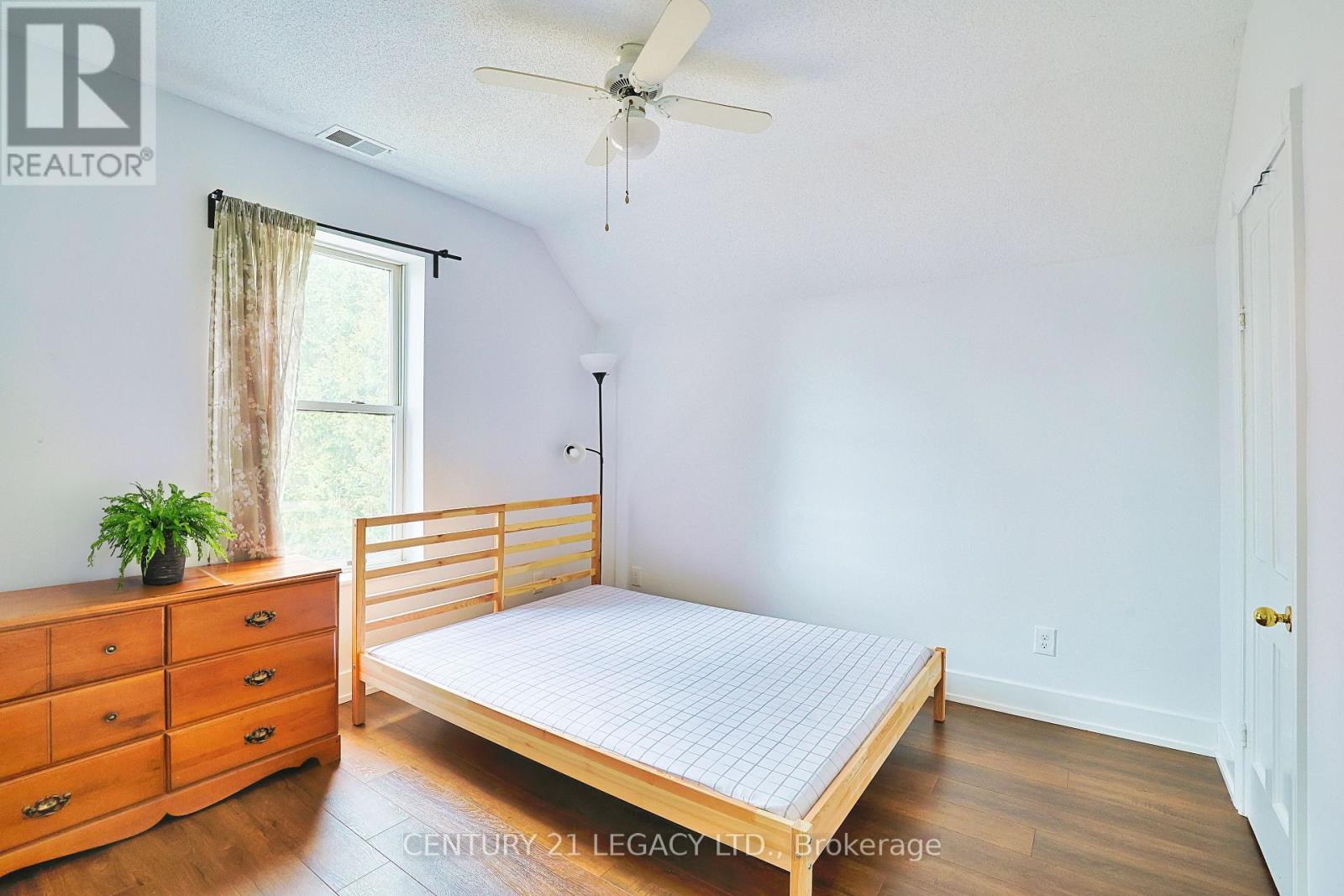 23 Lansdowne Street W, Huntsville, Ontario  P1H 1W1 - Photo 33 - X12361685