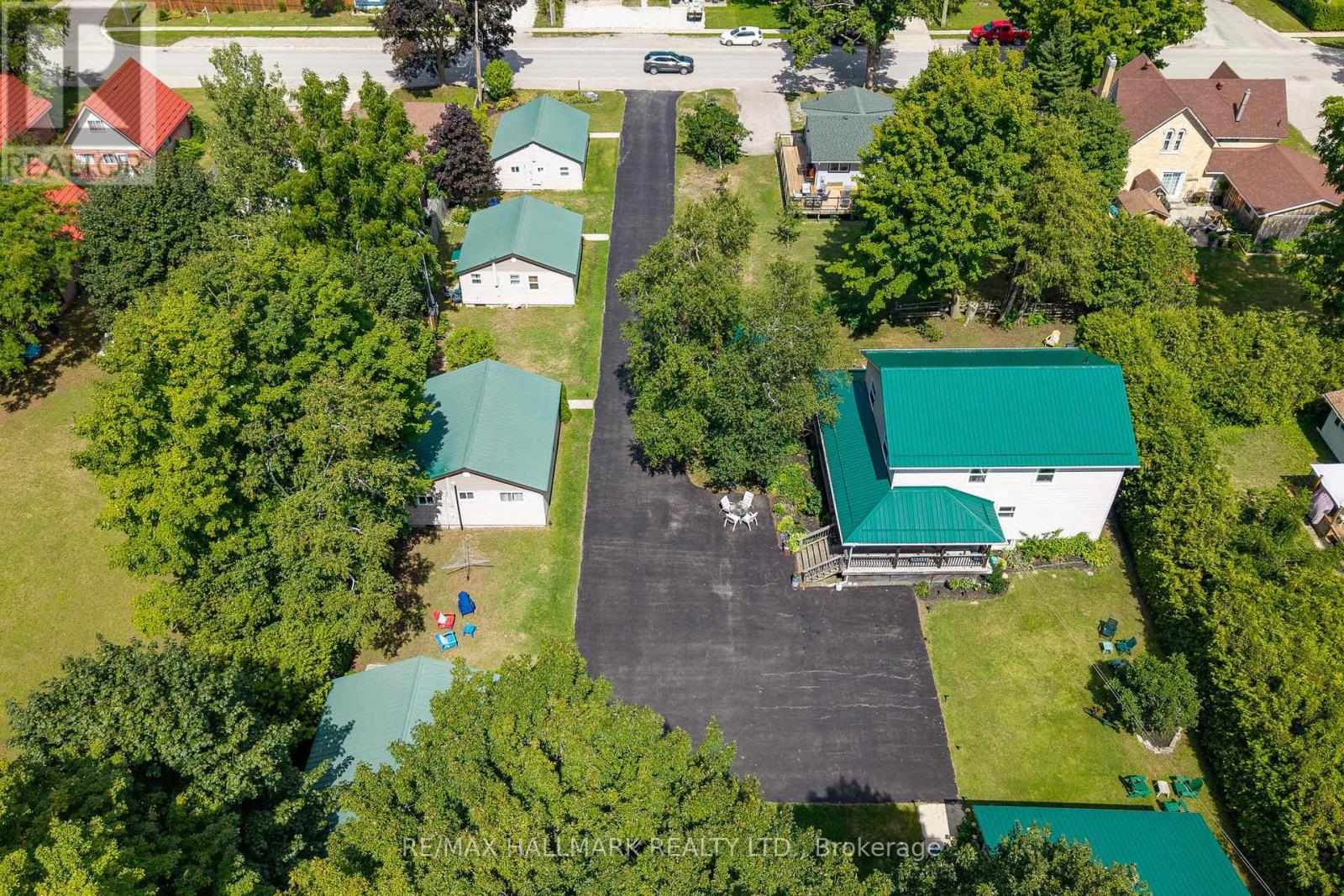 356 Green Street, Saugeen Shores, Ontario  N0H 2C0 - Photo 3 - X12361836