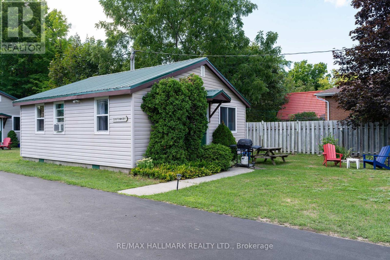 356 Green Street, Saugeen Shores, Ontario  N0H 2C0 - Photo 30 - X12361836