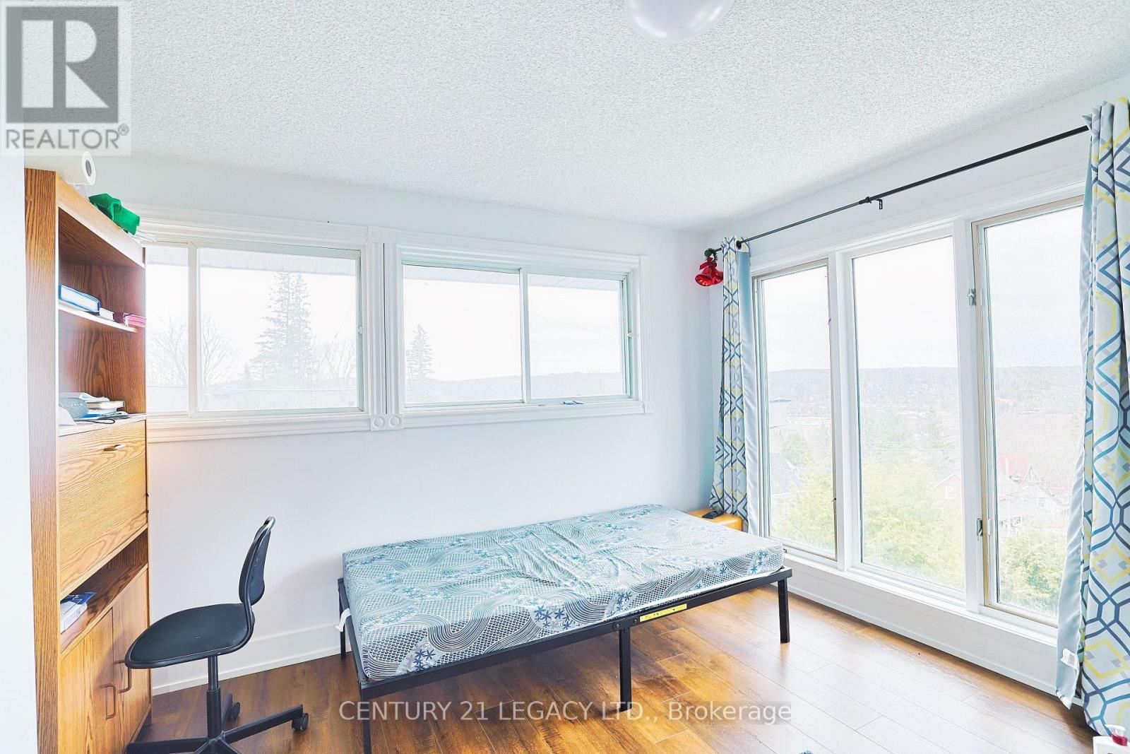 23 Lansdowne Street W, Huntsville, Ontario  P1H 1W1 - Photo 37 - X12361685