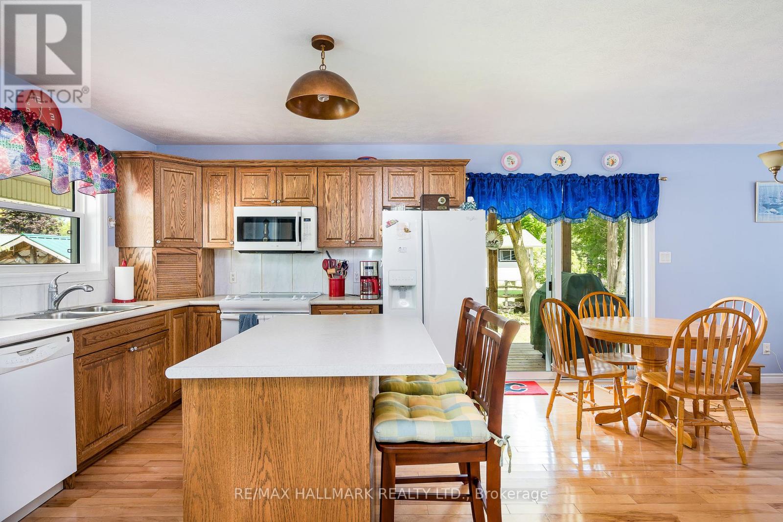 356 Green Street, Saugeen Shores, Ontario  N0H 2C0 - Photo 13 - X12361836