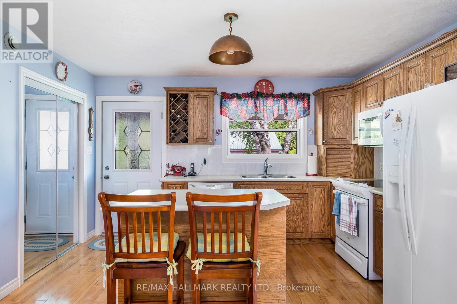 356 Green Street, Saugeen Shores, Ontario  N0H 2C0 - Photo 14 - X12361836