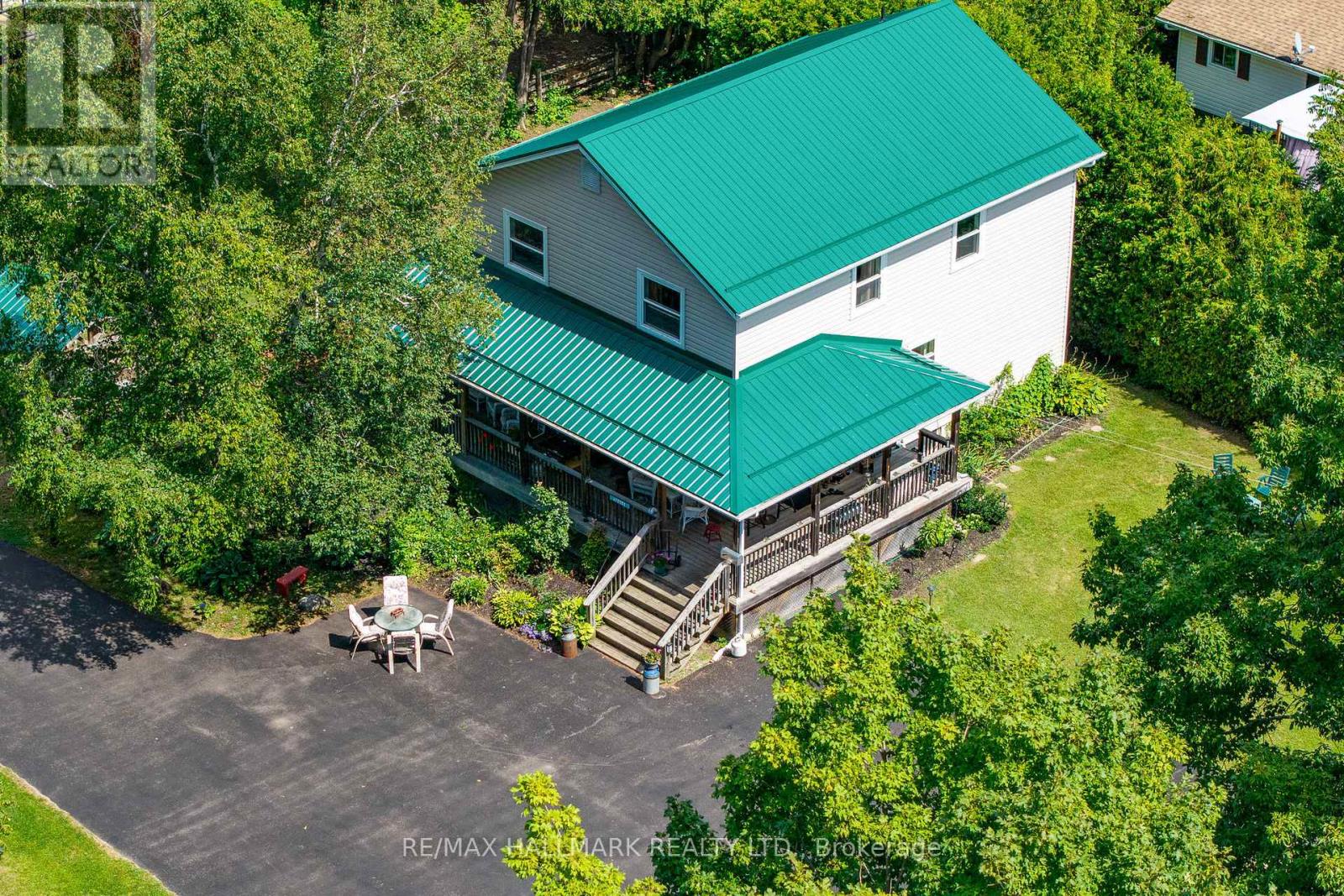 356 Green Street, Saugeen Shores, Ontario  N0H 2C0 - Photo 5 - X12361836