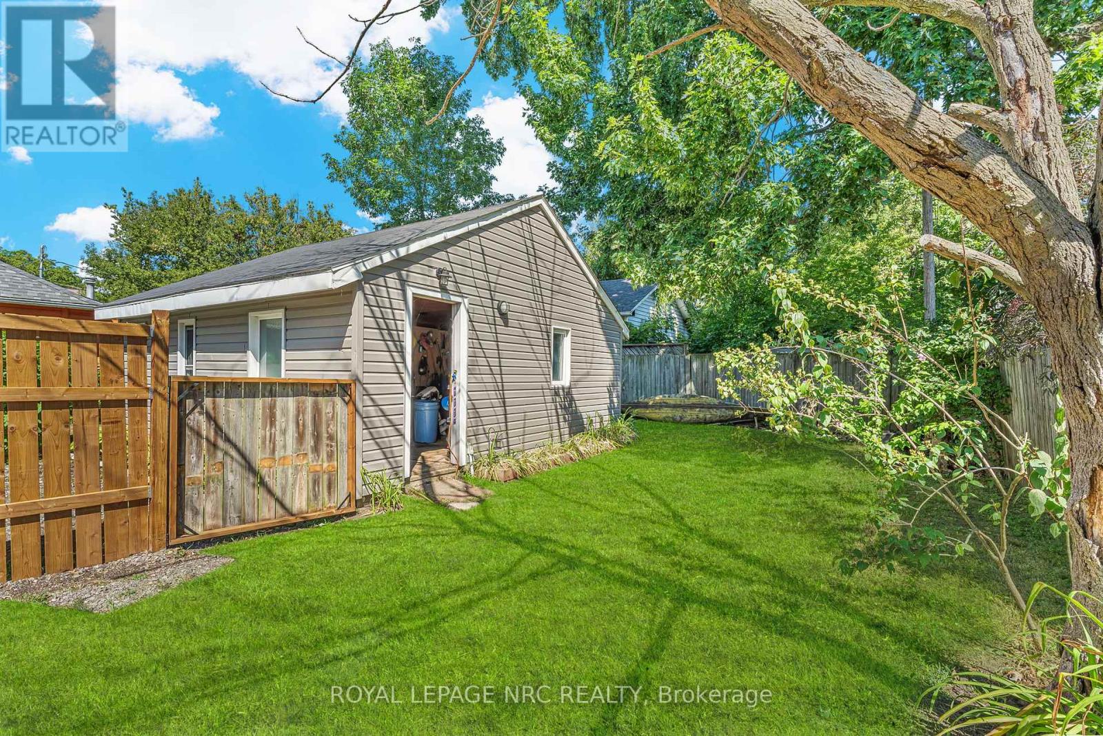 3902 Rebstock Road, Fort Erie, Ontario  L0S 1B0 - Photo 28 - X12361841