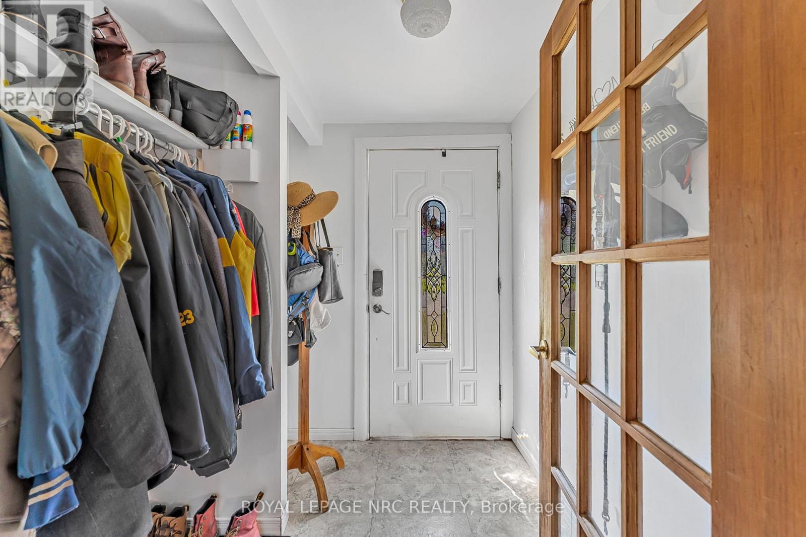 3902 Rebstock Road, Fort Erie, Ontario  L0S 1B0 - Photo 4 - X12361841