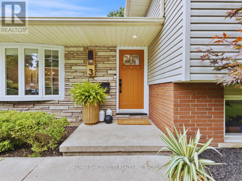 Property at 3 CARDINAL CIRCLE image 3