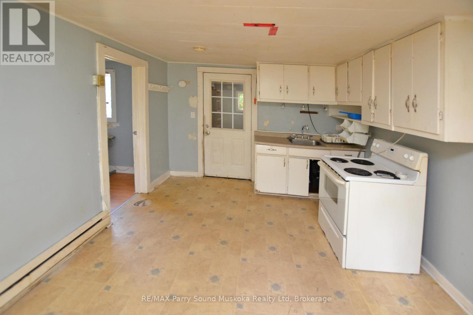 37 Parry Sound Road, Parry Sound, Ontario  P2A 2M5 - Photo 24 - X12358553