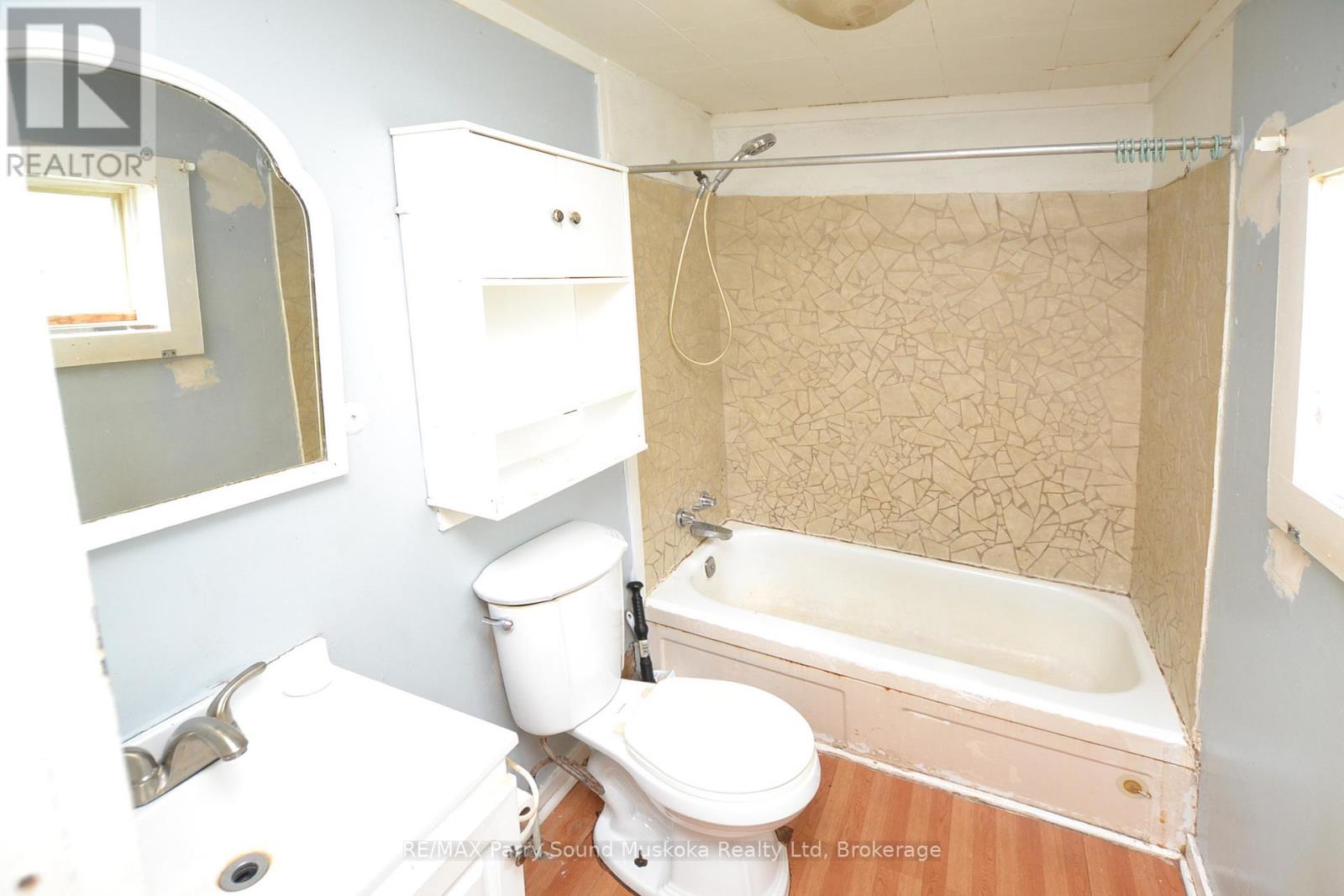 37 Parry Sound Road, Parry Sound, Ontario  P2A 2M5 - Photo 20 - X12358553