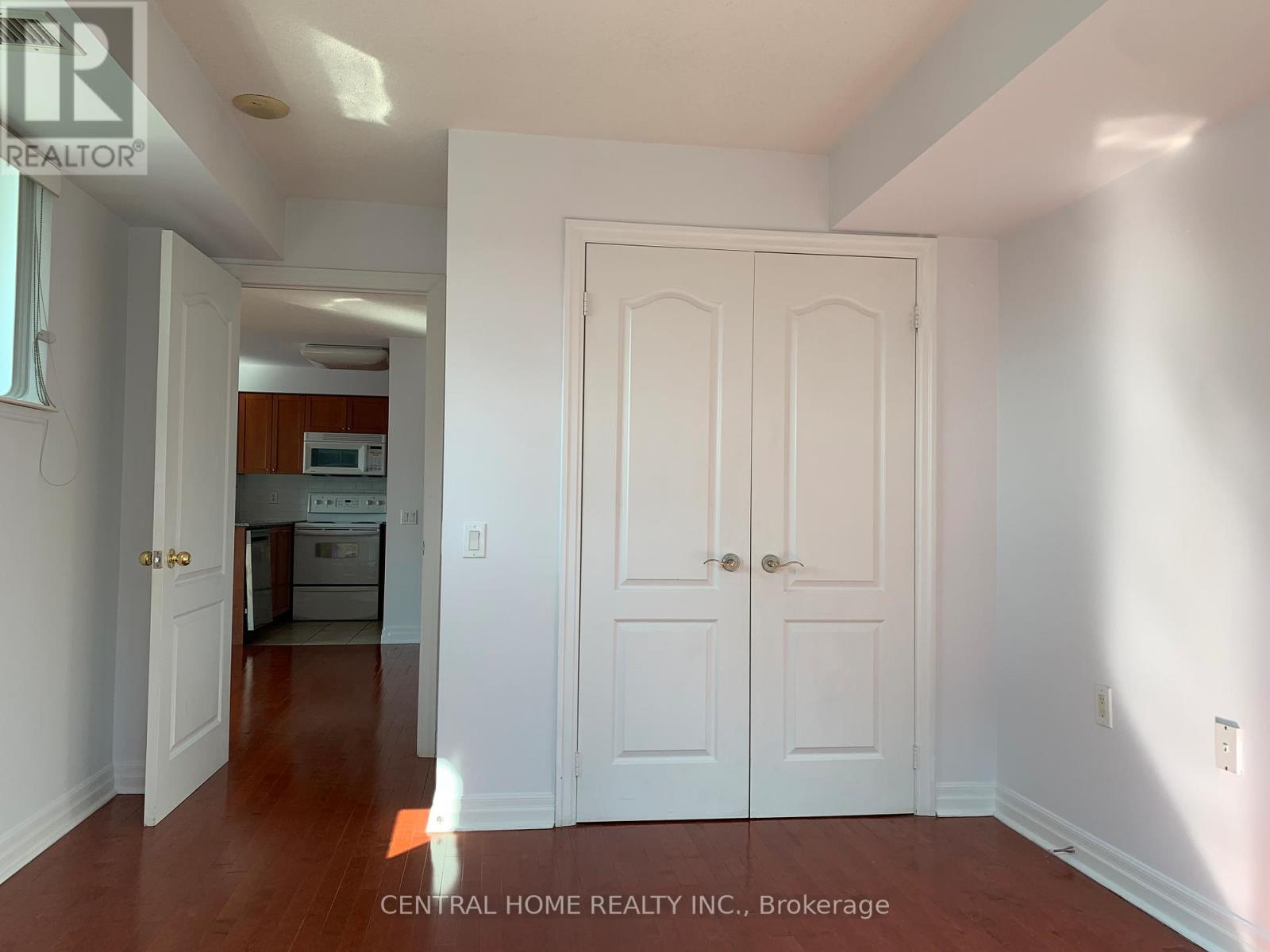 2203 - 21 Hillcrest Avenue, Toronto, Ontario  M2N 3T5 - Photo 6 - C12361863