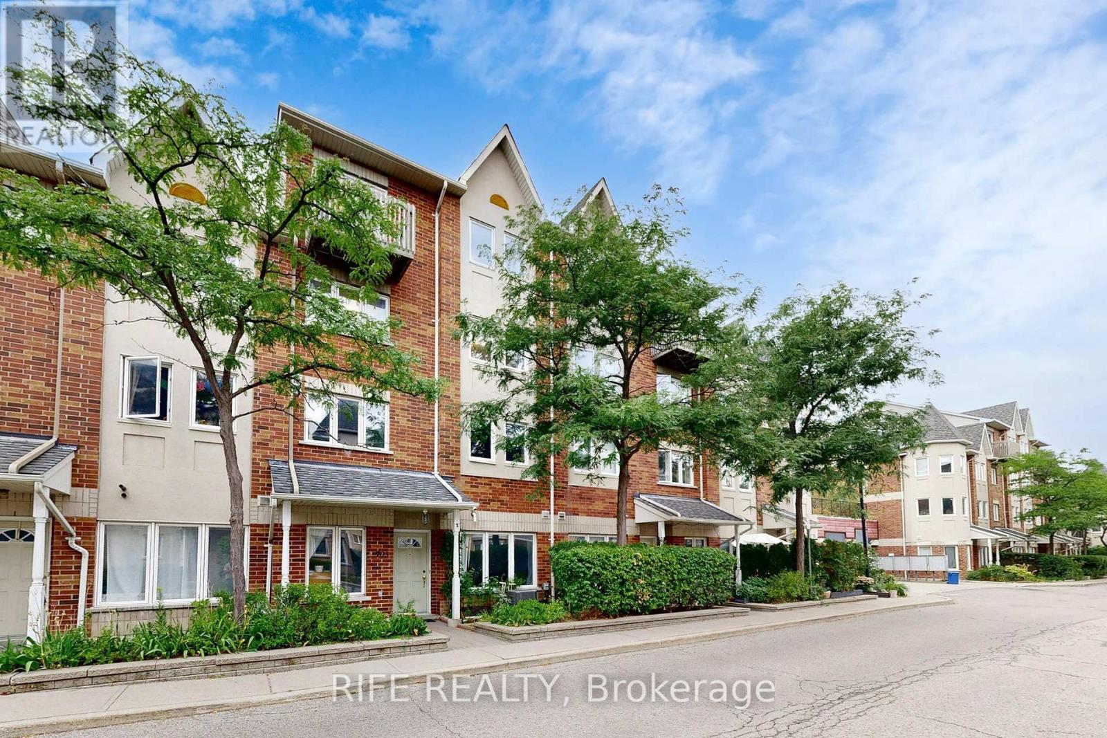 703 - 28 Rosebank Drive, Toronto (Malvern), Ontario  M1B 5Z1 - Photo 1 - E12361854