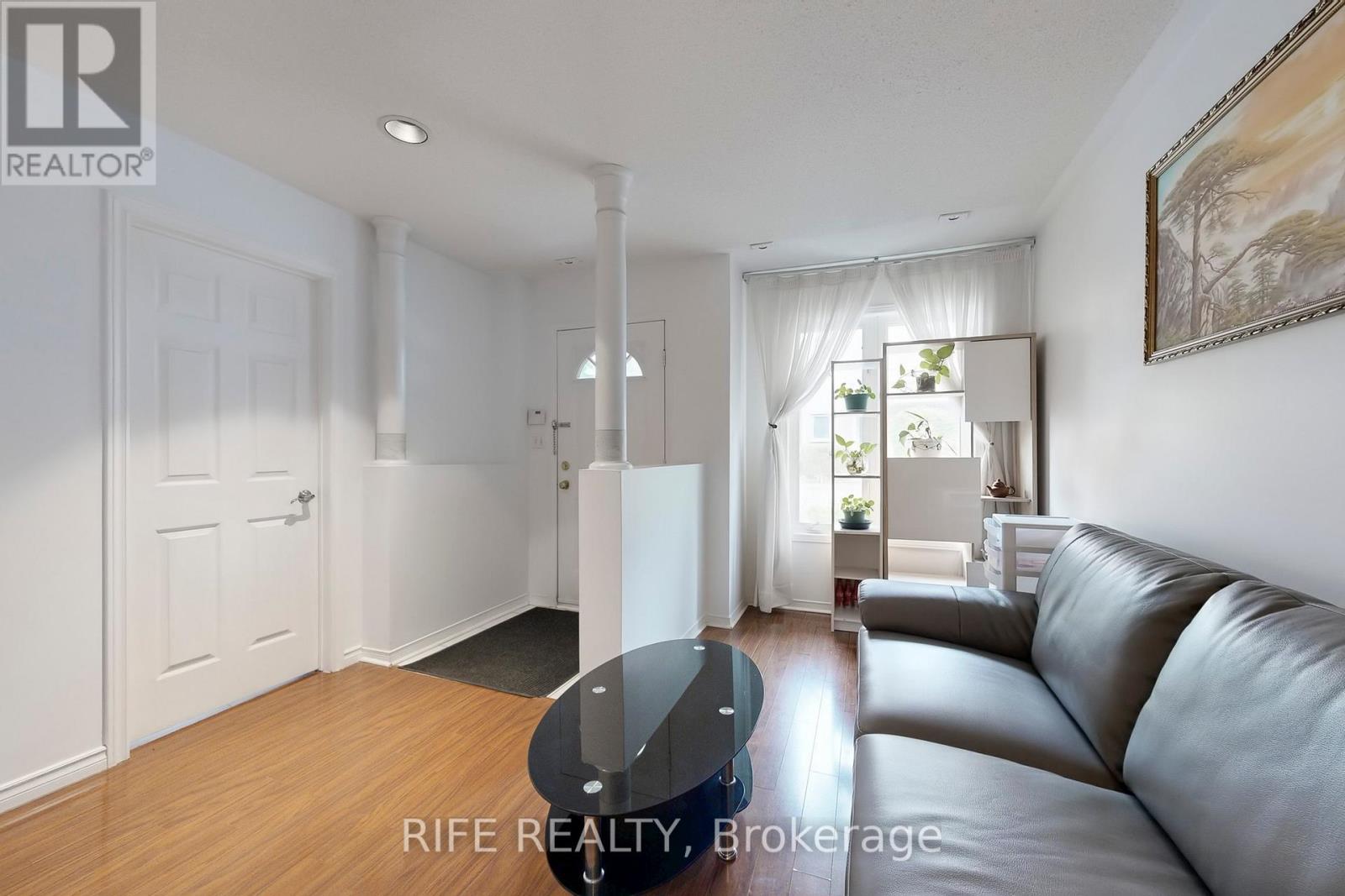 703 - 28 Rosebank Drive, Toronto (Malvern), Ontario  M1B 5Z1 - Photo 4 - E12361854