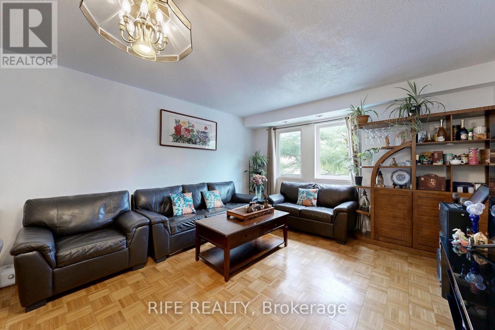 703 - 28 Rosebank Drive, Toronto (Malvern), Ontario  M1B 5Z1 - Photo 6 - E12361854